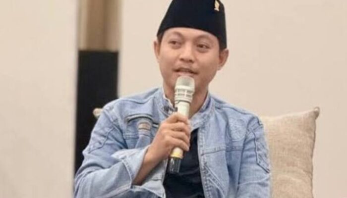 Fraksi PDIP Dorong Raperda Batas Usia Medsos