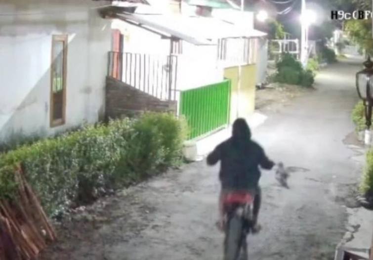 Dentuman Ledakan Petasan Hantam Rumah Seorang Warga di Kraksaan