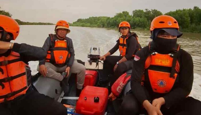 Nelayan Pulau Mandangin Jatuh dari Kapal, Tim SAR Gabungan Lakukan Pencarian