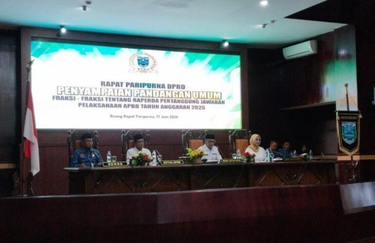DPRD Probolinggo Sampaikan Pandangan Umum atas Pertanggungjawaban APBD 2025