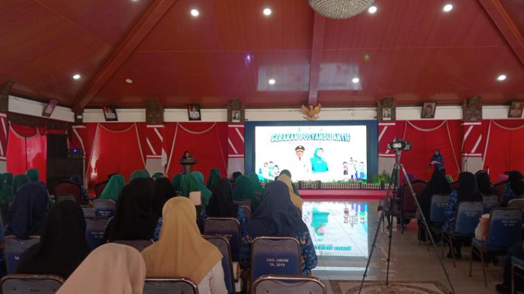 Pemkab Sampang Kukuhkan Tim Pembina Posyandu untuk Percepat Penurunan Stunting