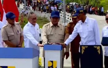 Prabowo Resmikan 1.151 Km Jalan Daerah di Sampang, Untuk Tekan Biaya Logistik
