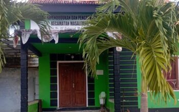 Pelayanan UPT Disdukcapil Masalembu Dinilai Amburadul, Bupati Sumenep Diminta Turun Tangan