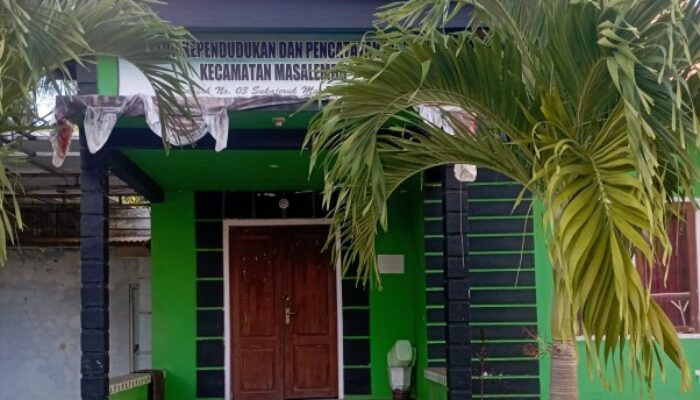 Pelayanan UPT Disdukcapil Masalembu Dinilai Amburadul, Bupati Sumenep Diminta Turun Tangan