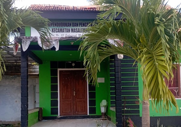 Pelayanan UPT Disdukcapil Masalembu Dinilai Amburadul, Bupati Sumenep Diminta Turun Tangan