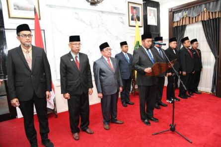 FOTO: Pelantikan lima pejabat, di Rumah Dinas Bupati Sumenep. @by_News9.id