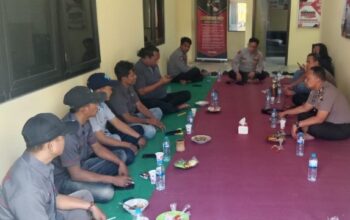 Polsek dan Wartawan Tambelangan Jalin Sinergi Lewat Piramida