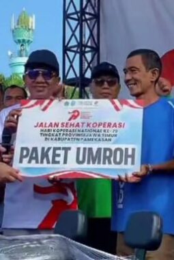 Puncak Harkopnas ke-79 Ribuan Masyarakat Pamekasan mengikuti JJS