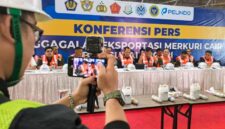 FOTO: Bea Cukai Tanjung Perak, dan Kepolisian Republik Indonesia (Polri) dalam konferensi pers. @by_News9.id