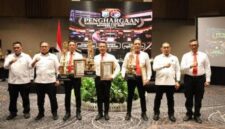FOTO: Iptu Dwi Sugiyanto saat menerima Penghargaan atas Prestasi Satreskoba Polres Lumajang dari Polda Jatim. @by_News9.id