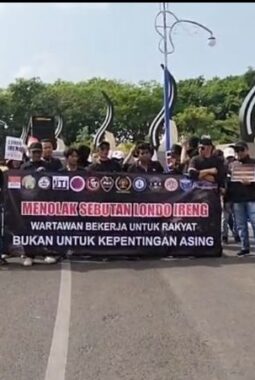 Jurnalis Sampang Gelar Aksi Tolak Sebutan “Londo Ireng”
