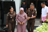 FOTO: (ilustrasi) Terpidana kekerasan anak, Mas’oda, warga Desa Batuputih Daya, saat menyerahkan diri ke Kejaksaan Negeri Sumenep. @by_News9.id