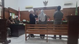 FOTO: Sidang gugatan pekerja dalam perselisihan hubungan industrial. @by_News9.id