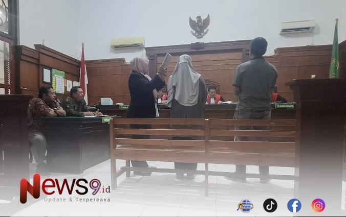 FOTO: Sidang gugatan pekerja dalam perselisihan hubungan industrial. @by_News9.id