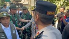 FOTO: Menteri Kehutanan didampingi Kapolres lumajang AKBP Riki Yariandi SH SIK. @by_News9.id