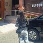 FOTO: RW, seorang Pekerja Migran Indonesia (PMI) asal Ngawi, saat mendatangai kantor BKPSDM Magetan. @by_News9.id