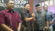 FOTO: Kasat Reskrim Polres Probolinggo AKP I Made Kembar Mertadana brsama Aliansi Masyarakat Sae Patenang. @by_News9.id
