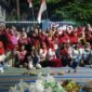 FOTO: Warga RT 17 RW 03, Kelurahan Bangunsari, Kecamatan Mejayan, dalam tasyakuran HUT RI ke 81. @by_News9.id