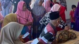 FOTO: TD (korban) penganiyaan oleh ibu kandungnya sendiri. @by_News9.id 