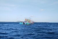 FOTO: Kapal purse seine yang melakukan aktivitas penangkapan ikan di sekitar wilayah rumpon. @by_News9.id