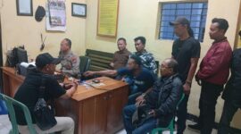 FOTO: Sejumlah awak media saat mendatangi Polsek Genteng. @by_News9.id