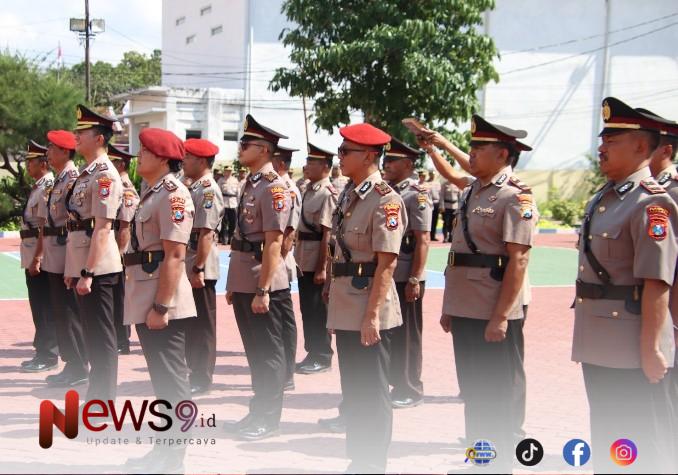FOTO: Sertijab empat pejabat utama dan enam Kapolsek jajaran. @by_News9.id