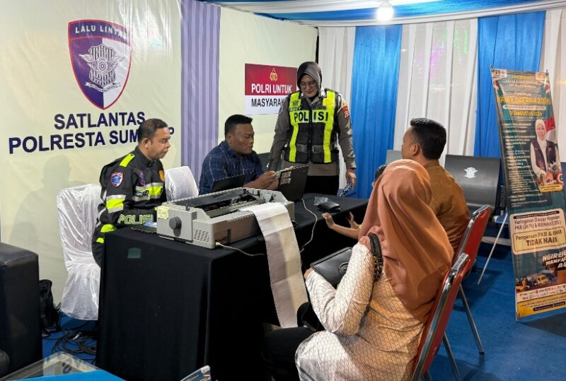 FOTO: Pelayanan kepolisian dengan masyarakat melalui momentum kegiatan publik. @by_News9.id