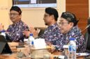 FOTO: Wabup Sumenep KH Imam Hasyim (kanan), Sekdakab Agus Dwi Saputra (tengah), dan Kepala Bappeda Sumenep, Arif Firmanto (kiri), pada evaluasi SAKIP 2026, @by_News9.id