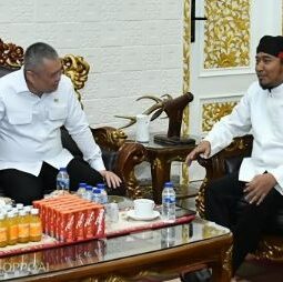 Tragedi Kebakaran KM Mutiara Sentosa II, Menhub RI Temui Bupati Sumenep
