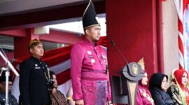 FOTO: Bupati Sumenep, Achmad Fauzi Wongsojudo, saat menghadiri Upacara Peringatan HUT ke-81 Kemerdekaan RI. @by_News9.id