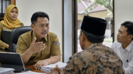 FOTO: (ilustrasi) Perangkat desa berinisial NHD, yang sekaligus menjadi Kepala SDI di Desa Kombang, Talango, @by_News9.id