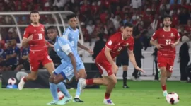 FOTO: Skuad Garuda saat melawan Singapura pada laga Grup A. @by_News9.id