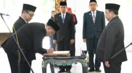 FOTO: Penandatanganan pejabat di lingkungan Pemerintah Kabupaten (Pemkab) Sumenep. @by_News9.id
