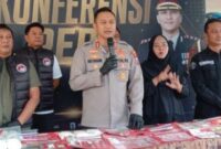 FOTO: Konferensi pers  sejumlah tersangka pengedar narkoba  kegiatan operasi “Tumpas Narkoba tahun 2026”, @by_News9.id