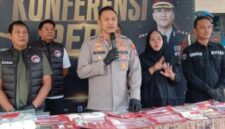 FOTO: Konferensi pers  sejumlah tersangka pengedar narkoba  kegiatan operasi “Tumpas Narkoba tahun 2026”, @by_News9.id