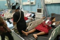 FOTO: Sejumlah siswa saat mendapat penanganan medis. @by_News9.id
