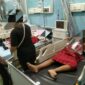 FOTO: Sejumlah siswa saat mendapat penanganan medis. @by_News9.id