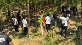 FOTO: Polres Probolinggo saat Rekontuksi di tempat kejadian perkara. @by_News9.id