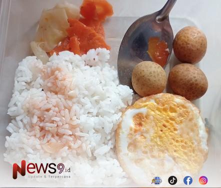 FOTO: Menu makanan yang dibagikan kepada siswa. @by_News9.id