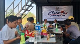 FOTO: Anggota PWRI Sumenep mengikuti agenda Cator Jurnalistik. @by_News9.d