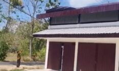 Belum Genap Setahun, Atap Koperasi Merah Putih di Desa Lapa Laok Lepas