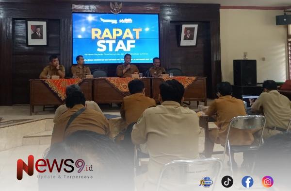 FOTO: Rapat staf di lingkungan Diskominfo Sumenep, @by_News9.id