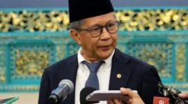 FOTO: Rocky Gerung, usai dilantik Wantimpres oleh Presiden Prabowo Subianto di Istana Negara. @by_News9.id