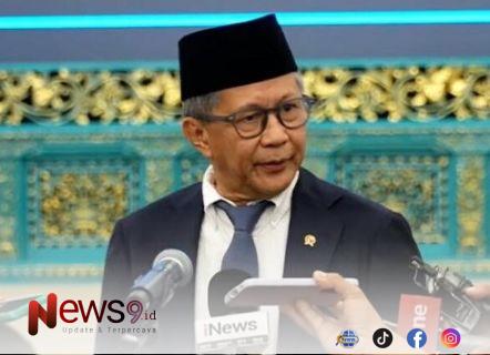 FOTO: Rocky Gerung, usai dilantik Wantimpres oleh Presiden Prabowo Subianto di Istana Negara. @by_News9.id