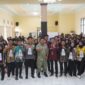 FOTO: Komandan Kodim (Dandim) 0827/Sumenep Letkol Inf Citra Persada, bersama mahasiswa Unija. @by_News9.id