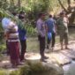 FOTO: Kapolsek Ambunten bersama anggota Koramil saat mendatangi TKP. @by_News9.id