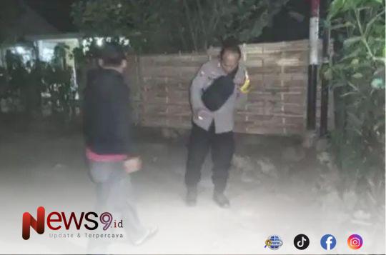 Foto : Jajaran Polsek Sumberasih saat melakuka olah Tempat Kejadian Perkara/TKP. @by_News9.id