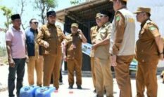 Warga Langsar Laok Mulai Krisis Air Bersih, Bupati Fauzi Turun Tangan