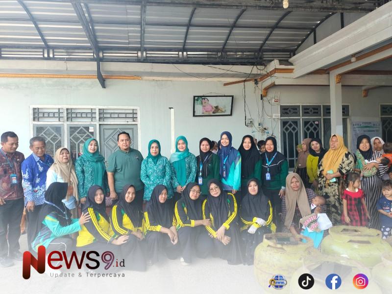 FOTO: Ketua dan Tim PKK Kecamatan Jrengik dan kader posyandu Desa Kotah. @by_News9.id