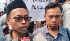 Ratusan Massa Geruduk PN Kraksaan, Desak Eksekusi Tanah Persil 9 Dihentikan